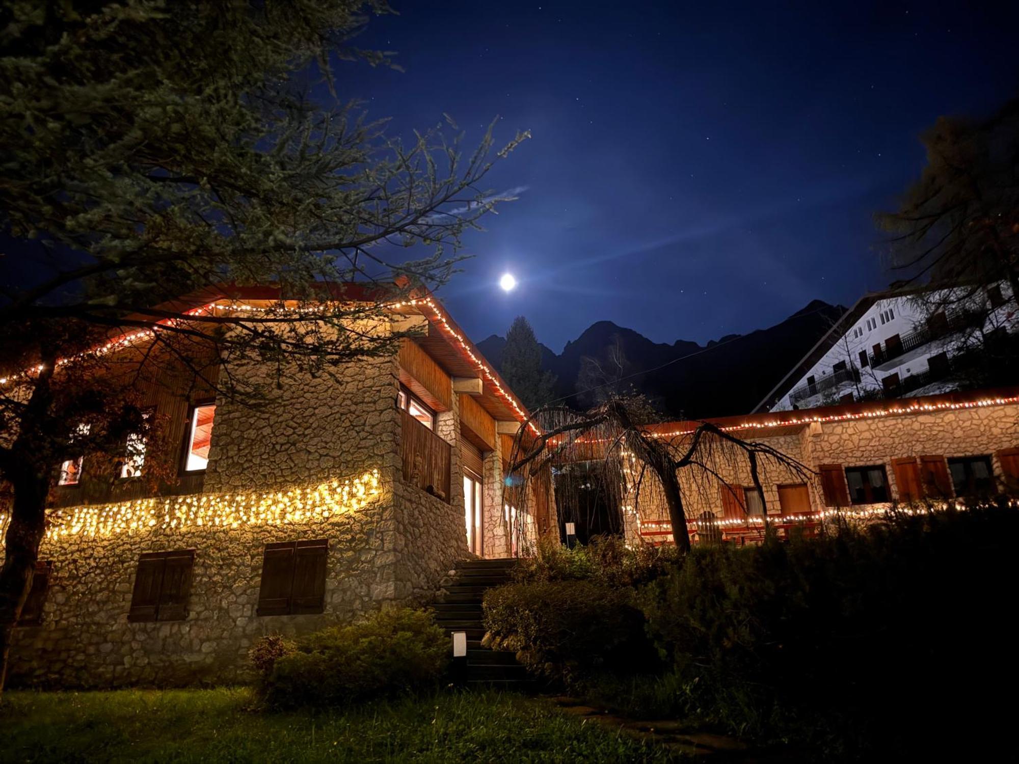 Villa Drago Chalet Oltre il Colle Exteriör bild